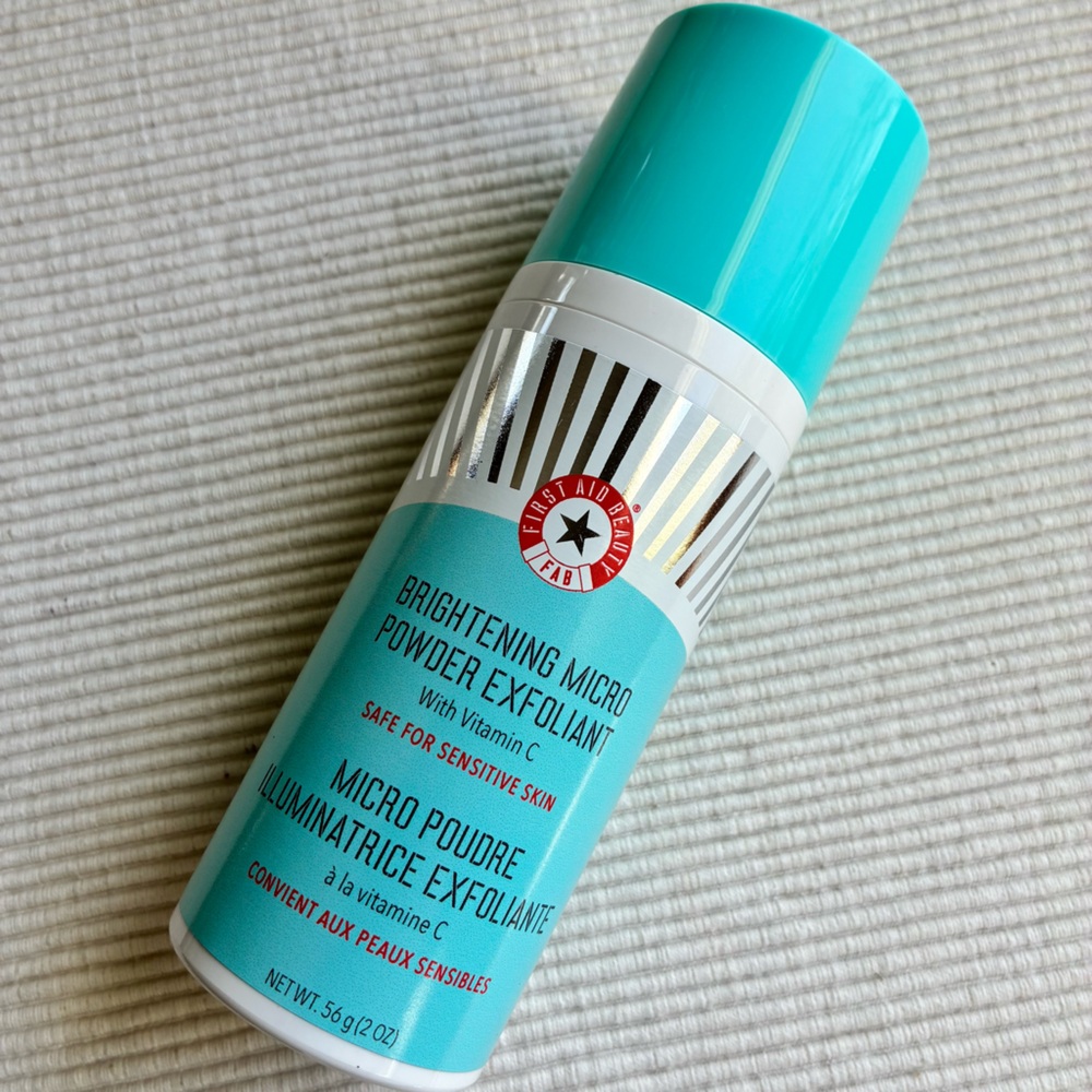 FIRST AID BEAUTY Brightening Micro Powder Exfoliant